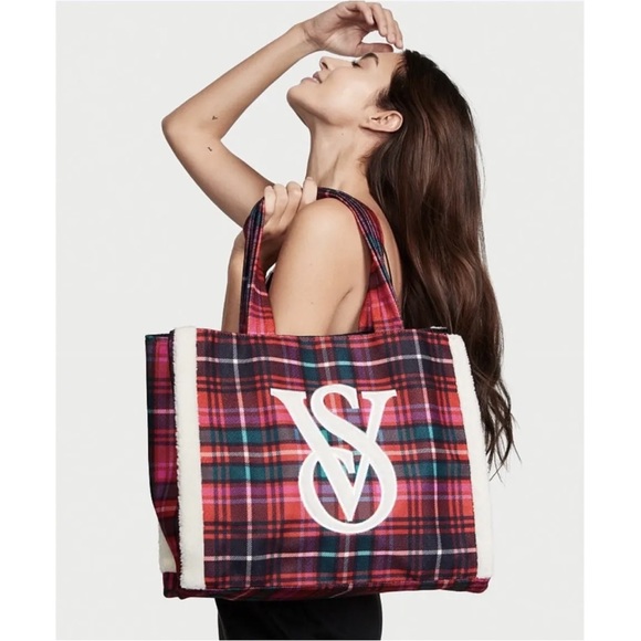 Victoria secret Christmas tote bag - Picture 1 of 2